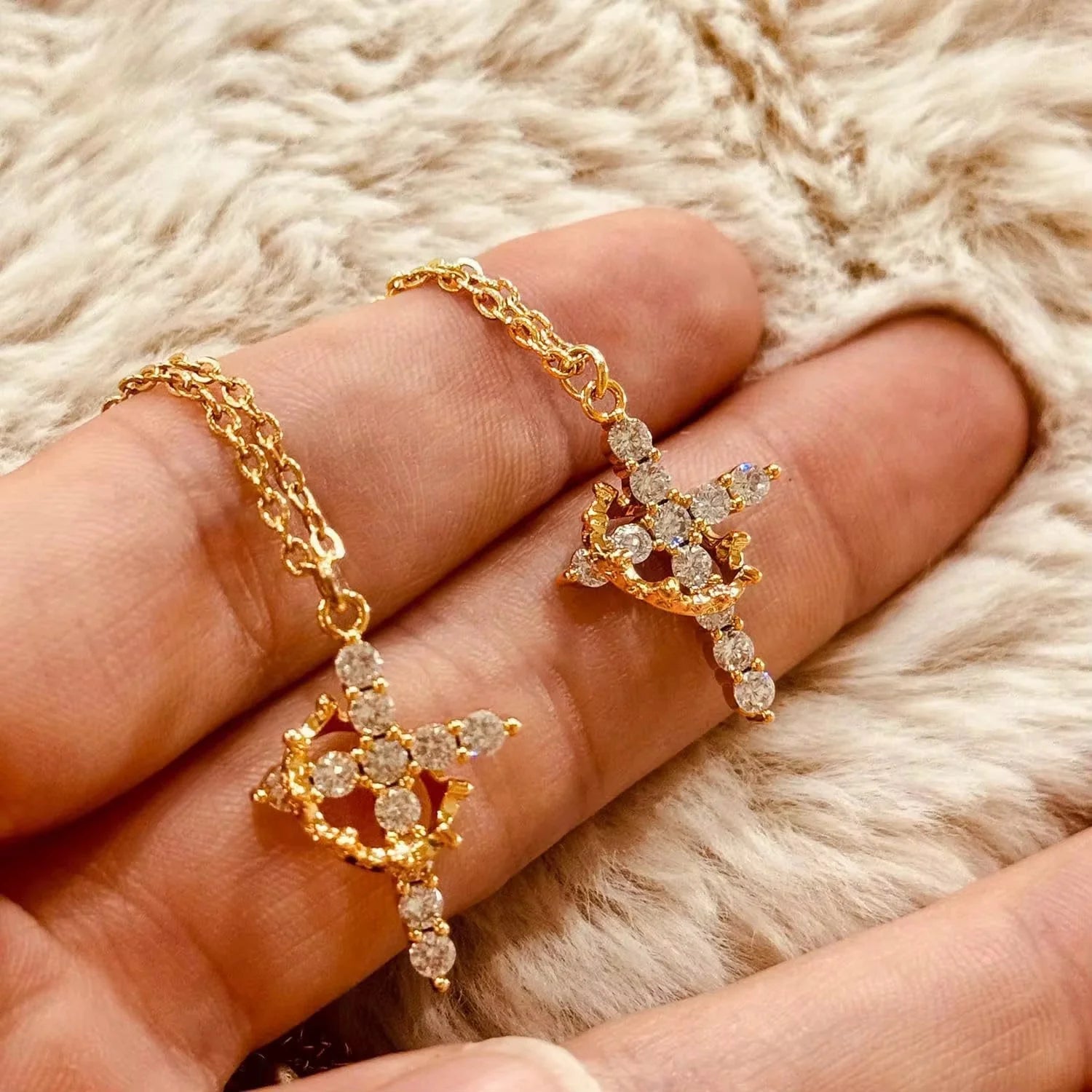 01 - Cross crown necklace - Haitianbuy